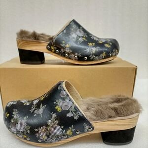 Jambu Black Floral Mules with Faux Fur